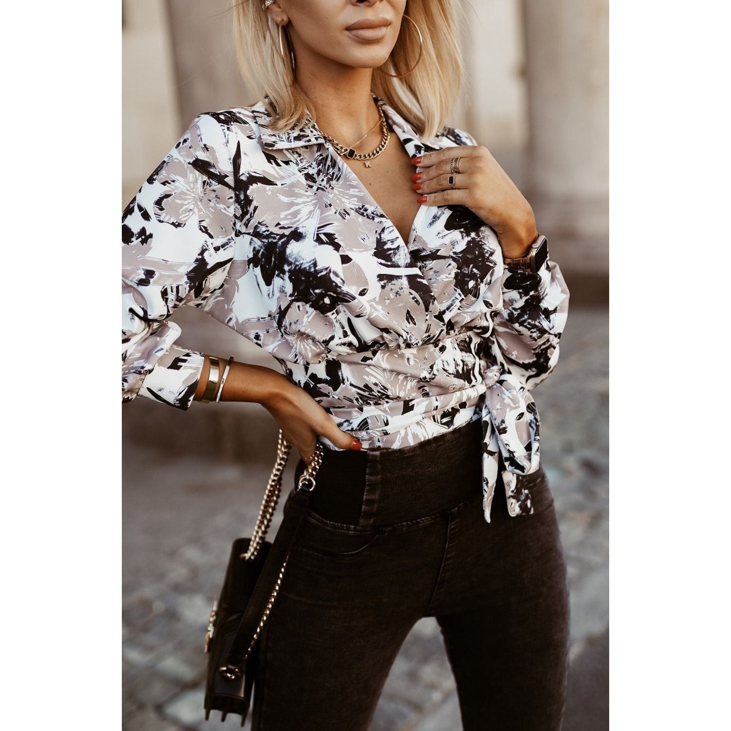 Printed Binding Exposed Navel Long-sleeved Top Female