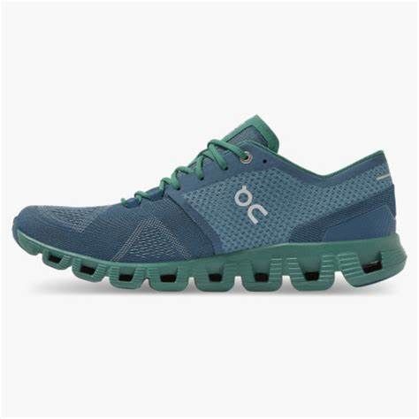 ON Cloud X 3 Sneaker for Men and Women