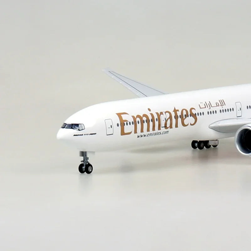 47CM 1/157 Scale 777 B777 Aircraft UAE Airlines Model W Light and Wheel Landing Gear Plastic Resin Plane Model Toy Home Decor