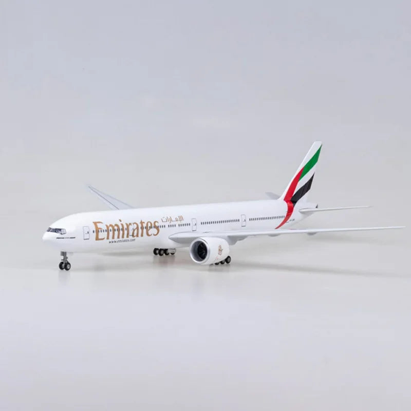 47CM 1/157 Scale 777 B777 Aircraft UAE Airlines Model W Light and Wheel Landing Gear Plastic Resin Plane Model Toy Home Decor